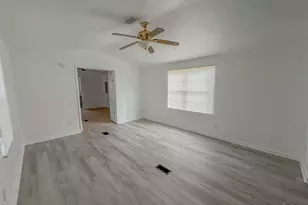 904 Brookhills Dr, Cantonment, FL 32533 - Photo 16