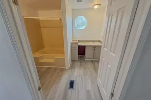 904 Brookhills Dr, Cantonment, FL 32533 - Photo 52