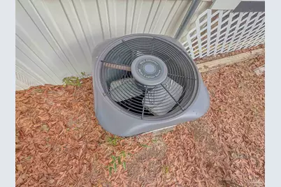 904 Brookhills Dr, Cantonment, FL 32533 - Photo 10