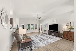 4566 Red Oak Dr, Milton, FL 32583 - Photo 4