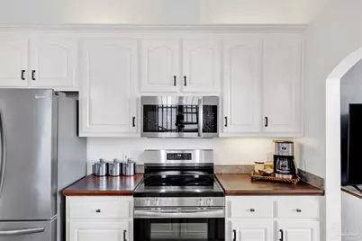 554 Santos St, Pensacola, FL 32504 - Photo 10