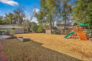 1834 Peyton Dr, Pensacola, FL 32503 - Photo 16