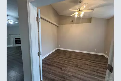 7230 Annandale Dr, Pensacola, FL 32526 - Photo 4