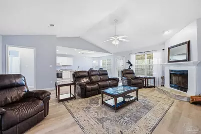 1939 Melissa Oaks Dr, Gulf Breeze, FL 32563 - Photo 2