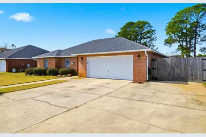 1939 Melissa Oaks Dr, Gulf Breeze, FL 32563 - Photo 4
