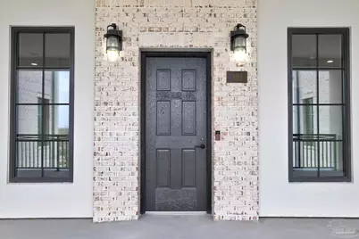 800 S Palafox St #301, Pensacola, FL 32502 - Photo 2