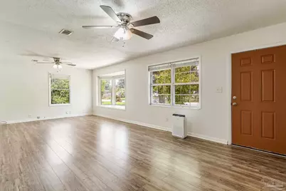 3255 Newton Dr, Pensacola, FL 32503 - Photo 8