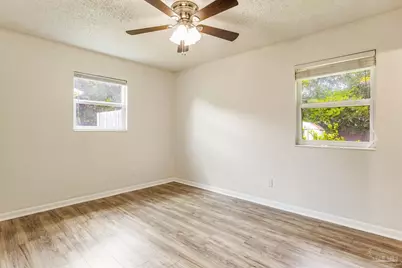 3255 Newton Dr, Pensacola, FL 32503 - Photo 14