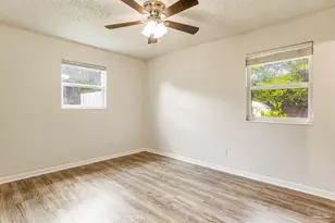 3255 Newton Dr, Pensacola, FL 32503 - Photo 14