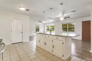 3255 Newton Dr, Pensacola, FL 32503 - Photo 4