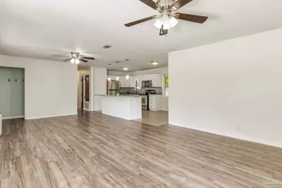 3255 Newton Dr, Pensacola, FL 32503 - Photo 10