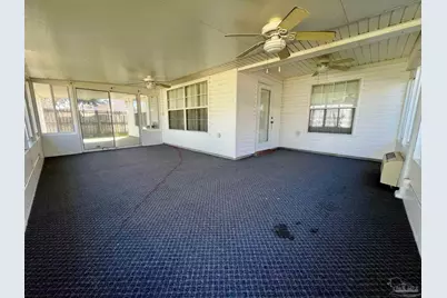 9018 Camelot Pl, Pensacola, FL 32506 - Photo 12