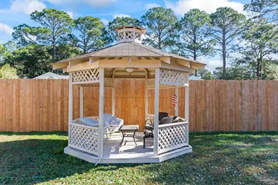 1045 Woodlore Cir, Gulf Breeze, FL 32563 - Photo 12