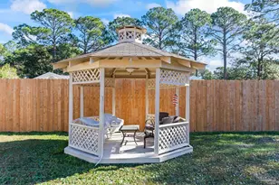 1045 Woodlore Cir, Gulf Breeze, FL 32563 - Photo 12