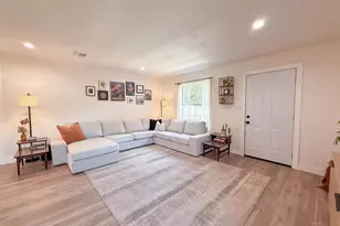 1322 Dexter Ave, Pensacola, FL 32507 - Photo 4