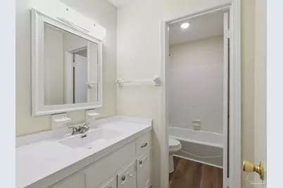 5731 Langley Ct, Pensacola, FL 32504 - Photo 10