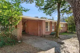 433 Montrose Blvd, Gulf Breeze, FL 32561 - Photo 2