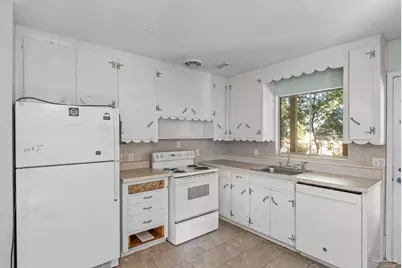 433 Montrose Blvd, Gulf Breeze, FL 32561 - Photo 10