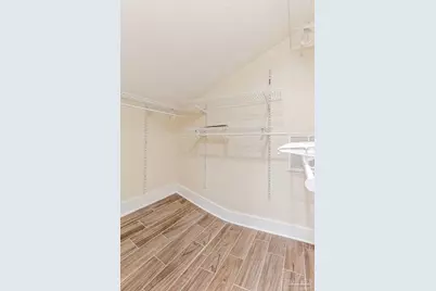 103 Highpoint Dr, Gulf Breeze, FL 32561 - Photo 44