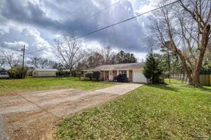 3525 Applewood Ln, Cantonment, FL 32533 - Photo 6