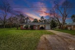 3525 Applewood Ln, Cantonment, FL 32533 - Photo 2