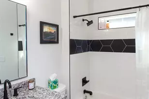 615 N B St, Pensacola, FL 32501 - Photo 22