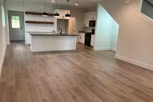 615 N B St, Pensacola, FL 32501 - Photo 2