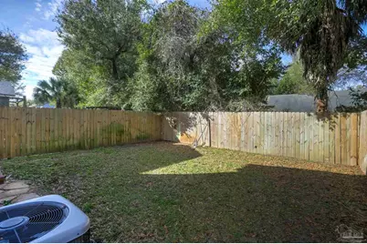 615 N B St, Pensacola, FL 32501 - Photo 10