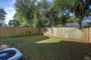 615 N B St, Pensacola, FL 32501 - Photo 10