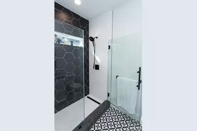 615 N B St, Pensacola, FL 32501 - Photo 38