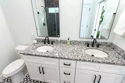 615 N B St, Pensacola, FL 32501 - Photo 12