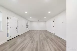 2611 Green Bay Ave, Pensacola, FL 32526 - Photo 6