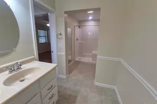 426 Fairpoint Dr, Gulf Breeze, FL 32561 - Photo 16