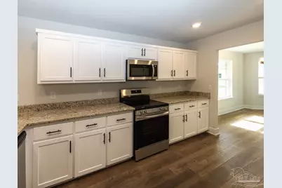 5330 Hidden Pines Cir, Milton, FL 32583 - Photo 10