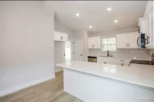 5322 Hidden Pnes Cir, Milton, FL 32583 - Photo 8