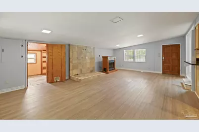 204 Camelia St, Gulf Breeze, FL 32561 - Photo 12