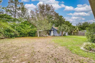 204 Camelia St, Gulf Breeze, FL 32561 - Photo 52
