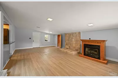 204 Camelia St, Gulf Breeze, FL 32561 - Photo 10