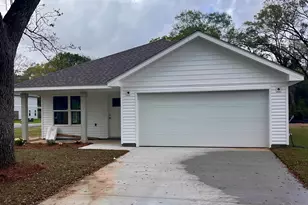 360 McKinnon Ln, Pensacola, FL 32534 - Photo 1