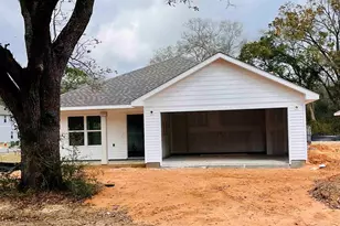 360 McKinnon Ln, Pensacola, FL 32534 - Photo 1