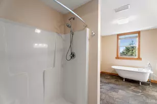 7020 SW Capt Lynn Rd, Kinard, FL 32449 - Photo 20