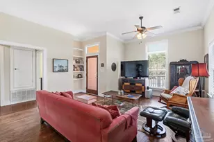 2568 Gulf Breeze Ave, Pensacola, FL 32507 - Photo 10