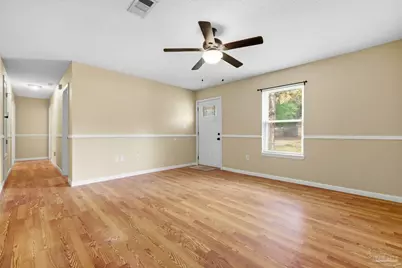 6568 Sinclair St, Milton, FL 32570 - Photo 4