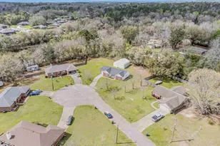 902 Heathrow Dr, Cantonment, FL 32533 - Photo 64