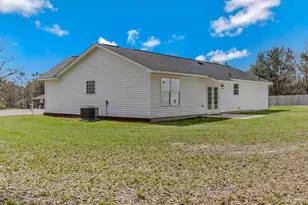 902 Heathrow Dr, Cantonment, FL 32533 - Photo 48