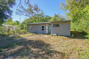 8 Union Ct, Pensacola, FL 32506 - Photo 2
