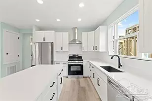 1180 W Intendencia St, Pensacola, FL 32502 - Photo 2