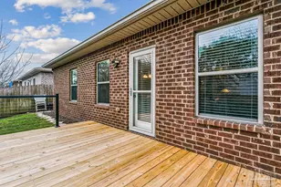 1810 Coast Ct, Gulf Breeze, FL 32563 - Photo 20