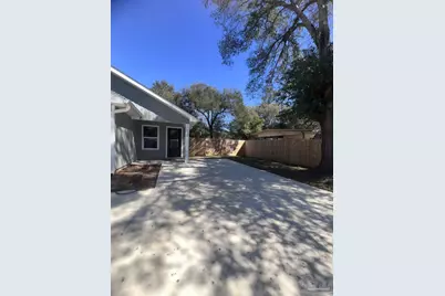4404 Ellysee Way, Pensacola, FL 32505 - Photo 2