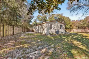 7304 St John's Cir, Milton, FL 32583 - Photo 10